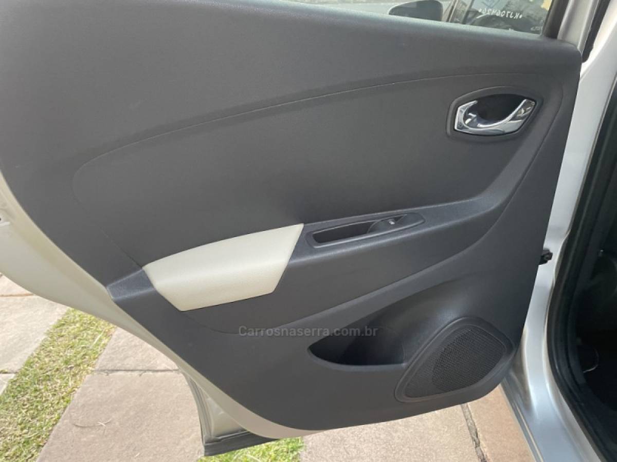 RENAULT - CAPTUR - 2019/2019 - Prata - R$ 78.800,00