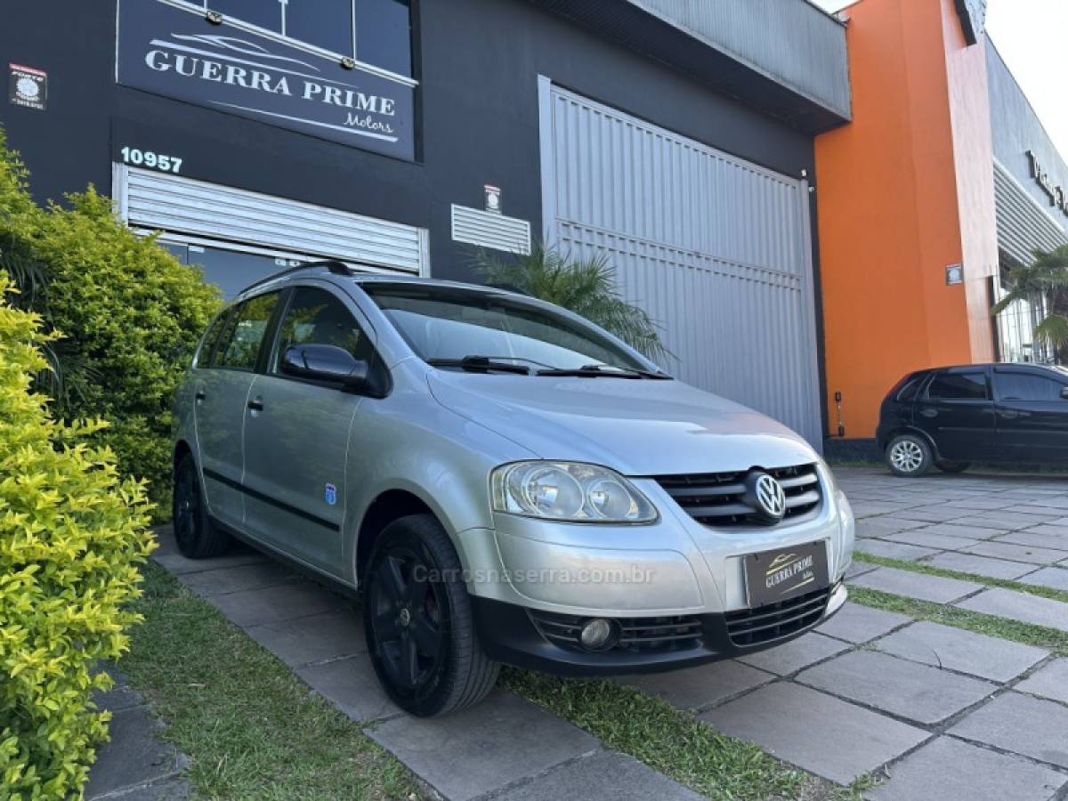 VOLKSWAGEN - SPACEFOX - 2010/2010 - Prata - R$ 36.900,00