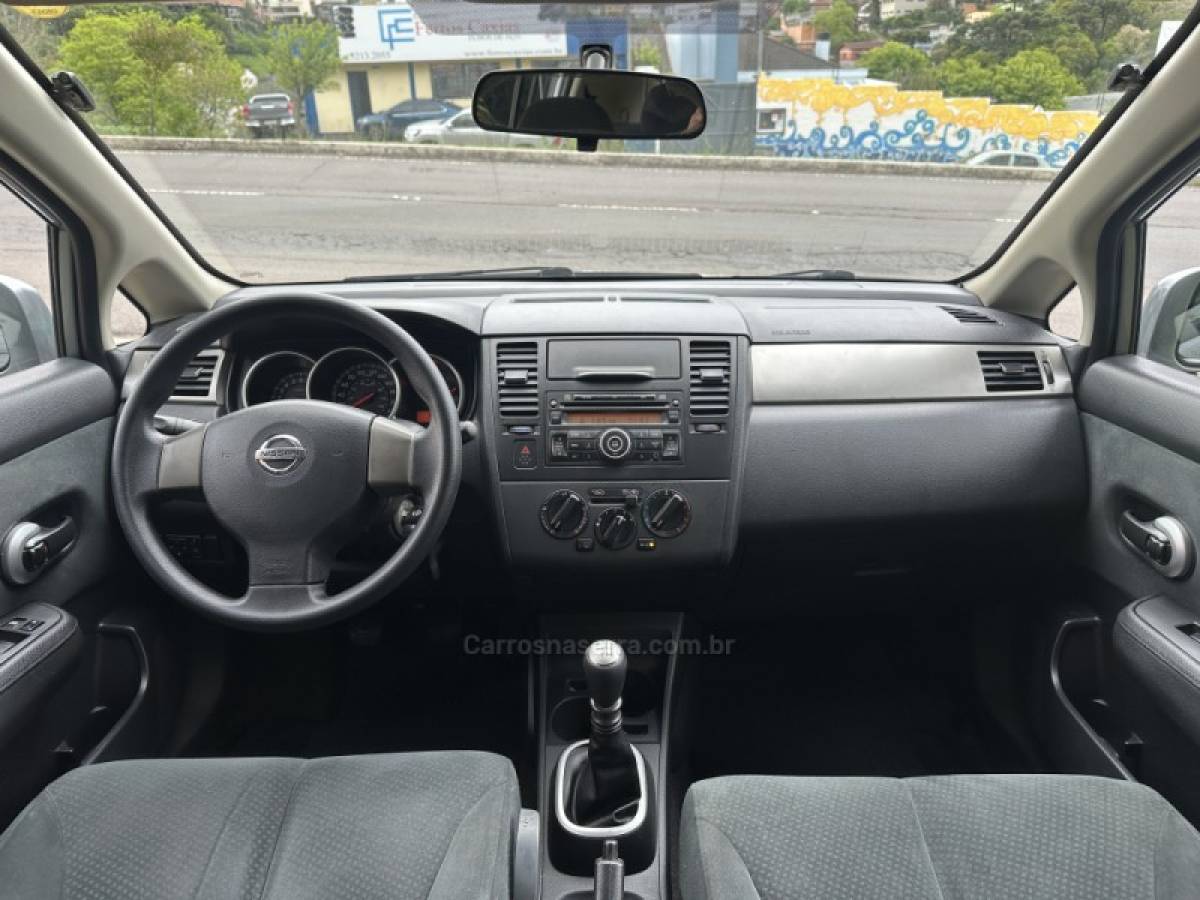 NISSAN - TIIDA - 2011/2011 - Prata - R$ 34.800,00