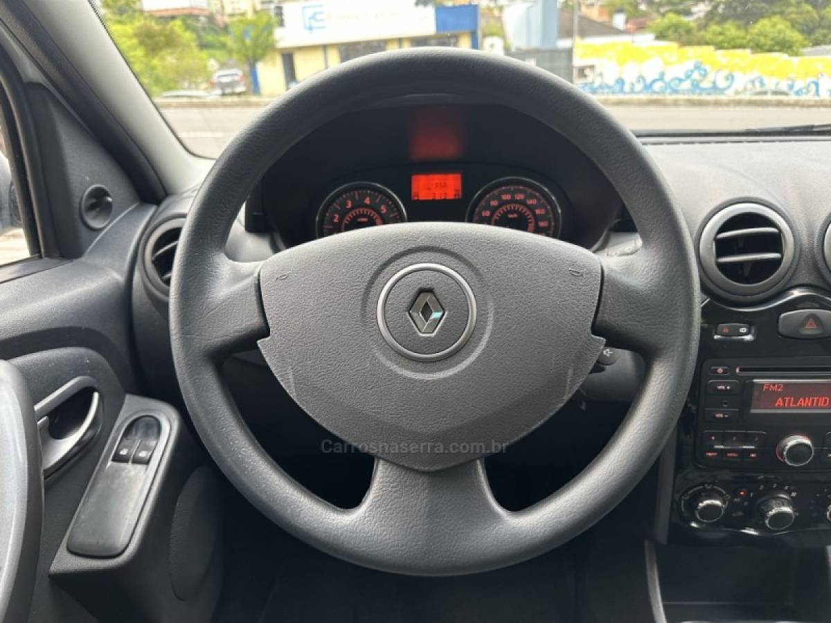 RENAULT - LOGAN - 2013/2013 - Branca - R$ 29.900,00