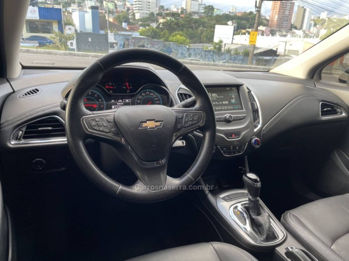 CHEVROLET - CRUZE - 2017/2017 - Preta - R$ 80.900,00