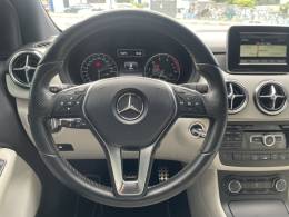 MERCEDES-BENZ - B 200 - 2014/2014 - Cinza - R$ 74.900,00