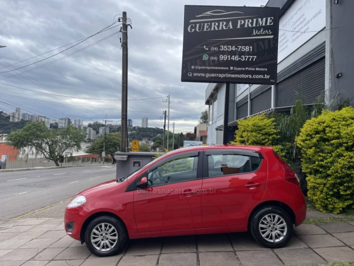 FIAT - PALIO - 2016/2016 - Vermelha - R$ 41.800,00