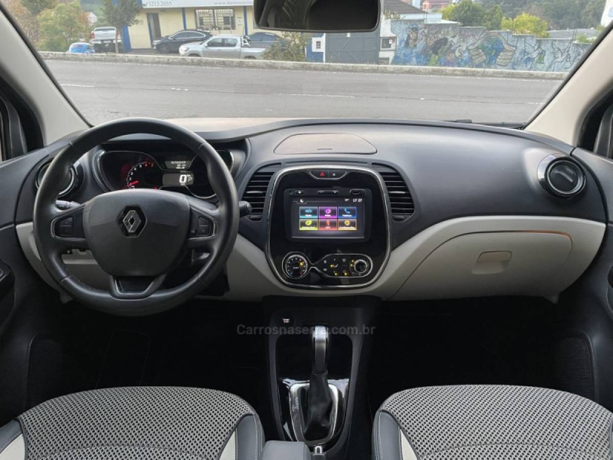 RENAULT - CAPTUR - 2019/2019 - Prata - R$ 78.800,00