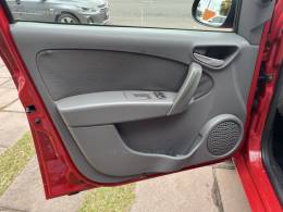 FIAT - PALIO - 2016/2016 - Vermelha - R$ 41.800,00