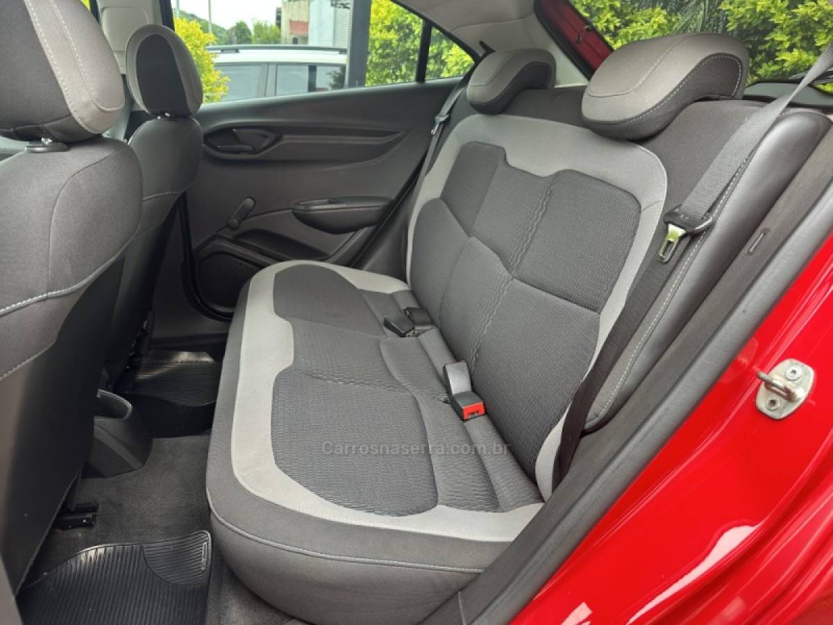 CHEVROLET - ONIX - 2015/2015 - Vermelha - R$ 43.800,00