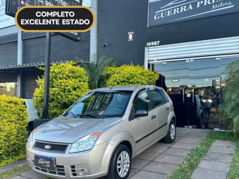 FORD - FIESTA - 2010/2010 - Prata - R$ 27.800,00