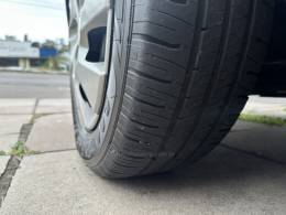 CHEVROLET - ONIX - 2015/2015 - Vermelha - R$ 43.800,00