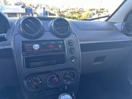 FORD - FIESTA - 2010/2010 - Prata - R$ 27.800,00