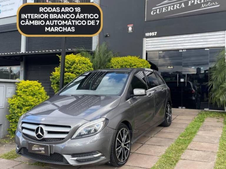 MERCEDES-BENZ - B 200 - 2014/2014 - Cinza - R$ 74.900,00