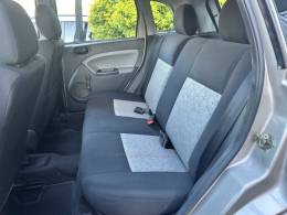 FORD - FIESTA - 2010/2010 - Prata - R$ 27.800,00