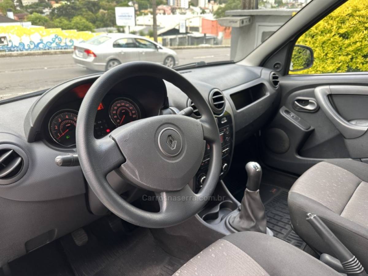 RENAULT - LOGAN - 2013/2013 - Branca - R$ 29.900,00