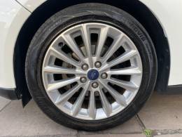 FORD - FOCUS - 2016/2016 - Branca - R$ 67.900,00