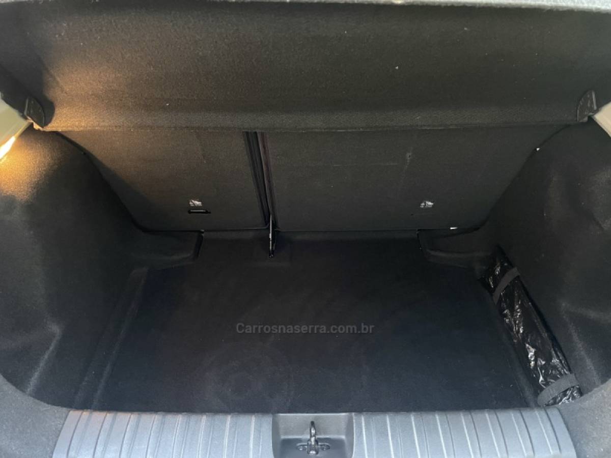 CHEVROLET - ONIX - 2020/2020 - Branca - R$ 78.800,00