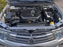 MITSUBISHI - L200 TRITON - 2015/2015 - Prata - R$ 122.900,00