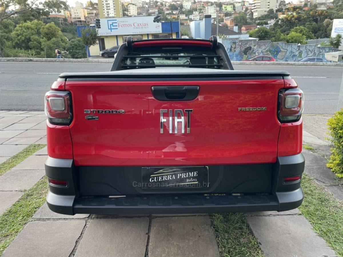 FIAT - STRADA - 2020/2021 - Vermelha - R$ 84.900,00