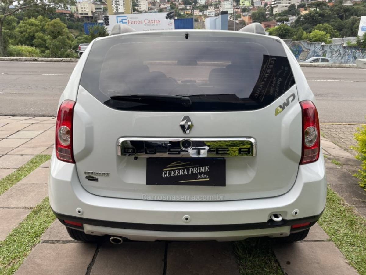 RENAULT - DUSTER - 2014/2014 - Branca - R$ 58.900,00
