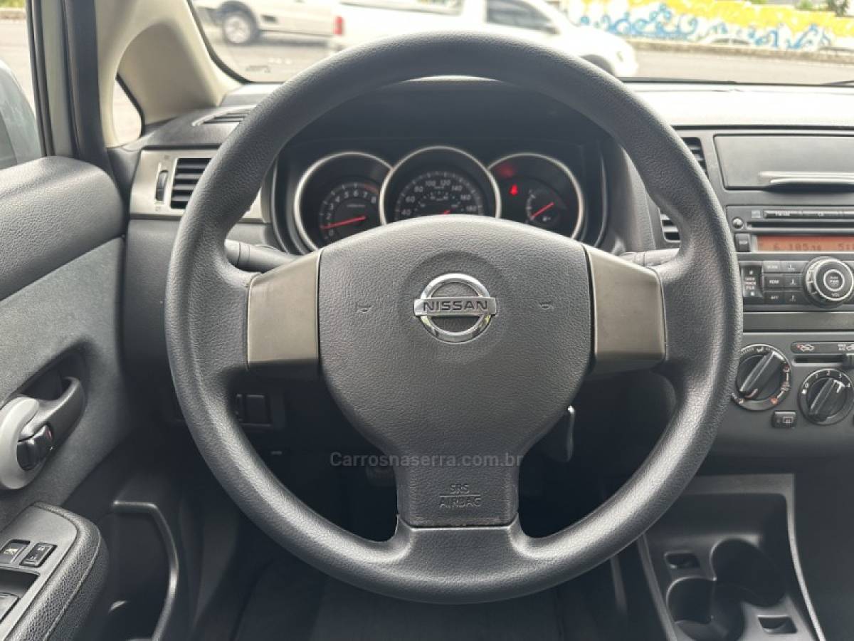 NISSAN - TIIDA - 2011/2011 - Prata - R$ 34.800,00
