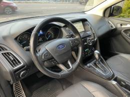 FORD - FOCUS - 2016/2016 - Branca - R$ 67.900,00