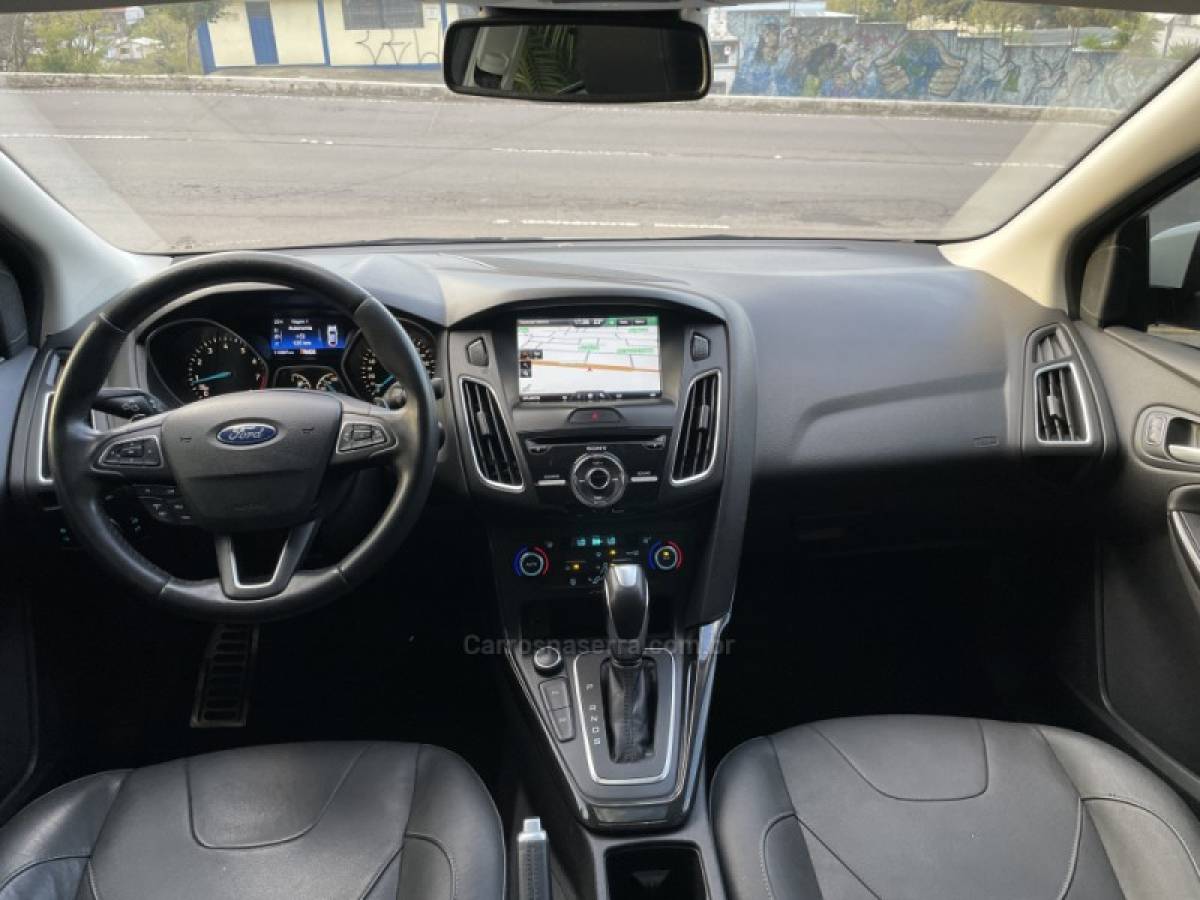 FORD - FOCUS - 2016/2016 - Branca - R$ 67.900,00