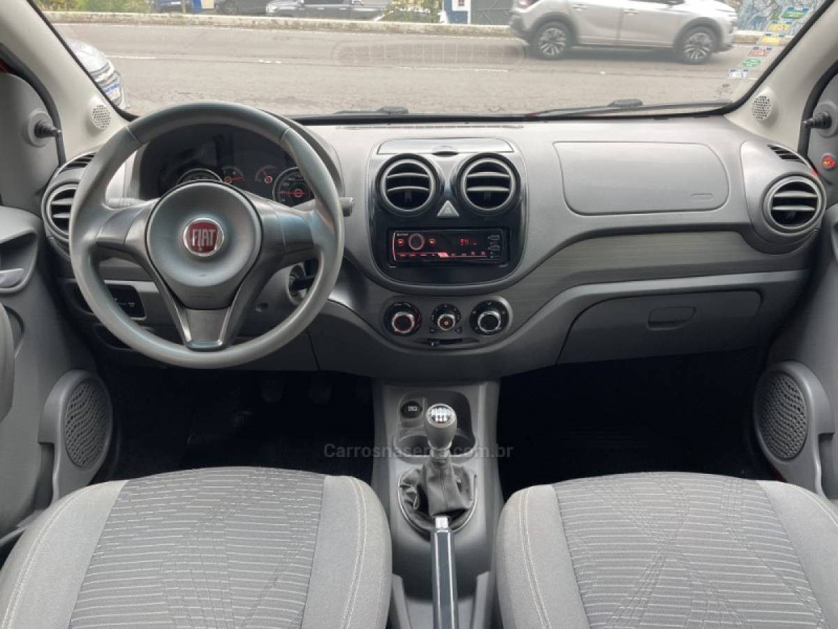 FIAT - PALIO - 2016/2016 - Vermelha - R$ 41.800,00