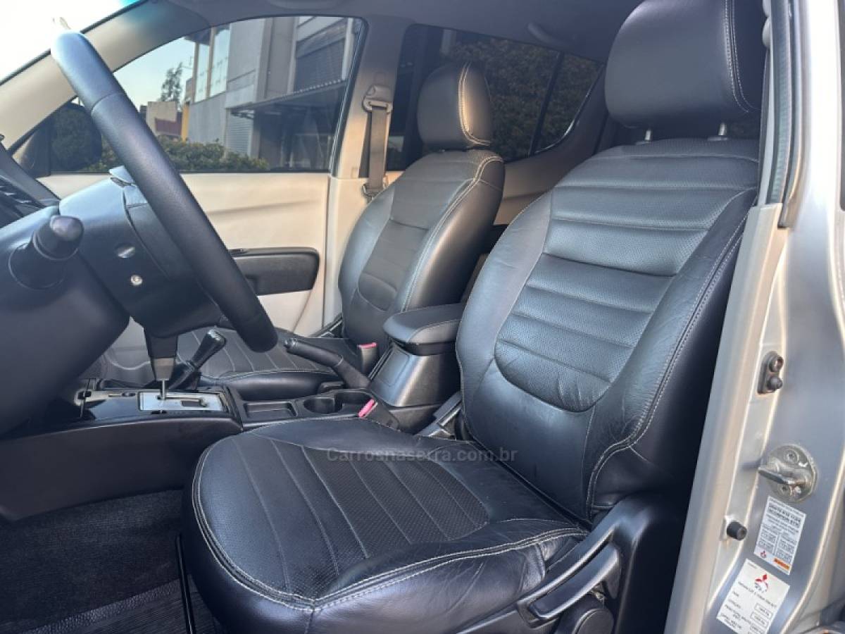 MITSUBISHI - L200 TRITON - 2015/2015 - Prata - R$ 122.900,00