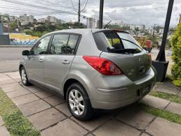 NISSAN - TIIDA - 2011/2011 - Prata - R$ 34.800,00