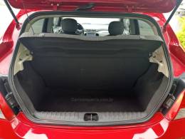 CHEVROLET - ONIX - 2015/2015 - Vermelha - R$ 43.800,00