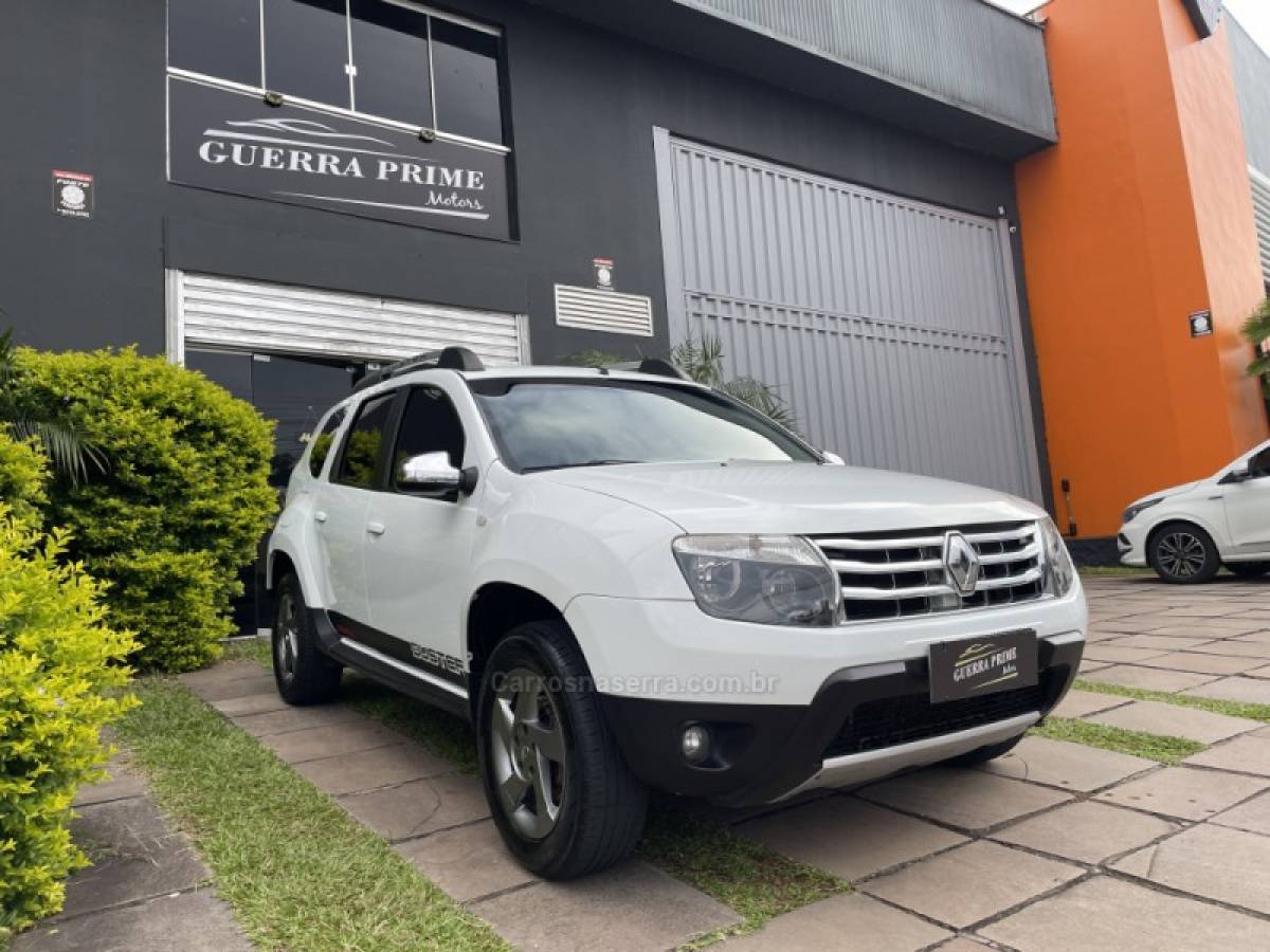 RENAULT - DUSTER - 2014/2014 - Branca - R$ 58.900,00