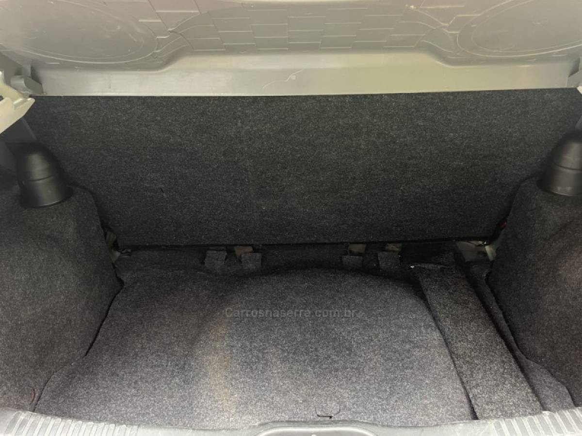 FIAT - PALIO - 2016/2016 - Vermelha - R$ 41.800,00