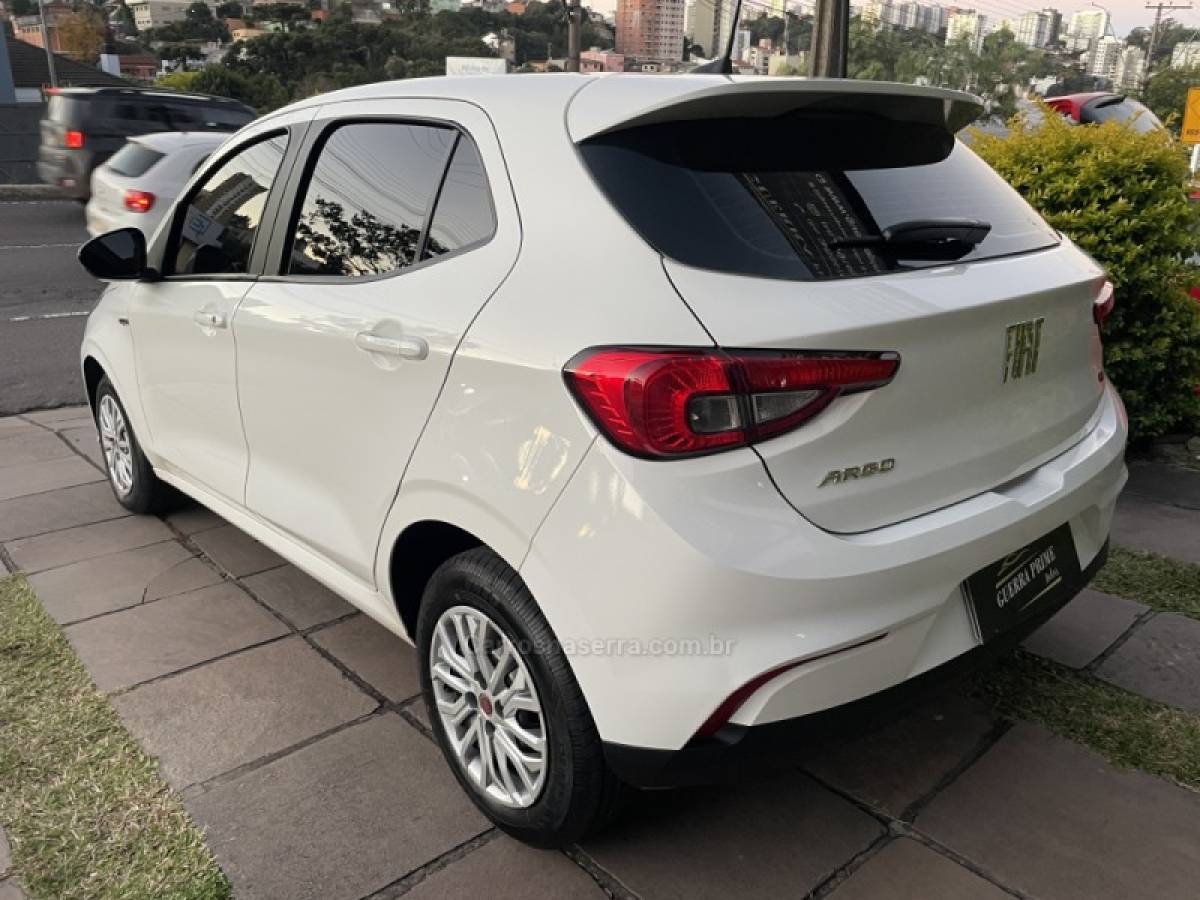 FIAT - ARGO - 2018/2018 - Branca - R$ 55.500,00